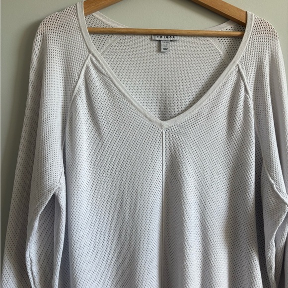 Tribal V-Neck Mesh Sweater | Size XXL - Picture 3 of 6
